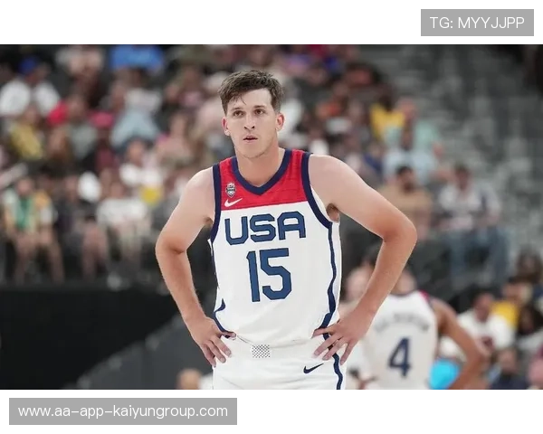 湖人里夫斯抛投打进，末节强心针